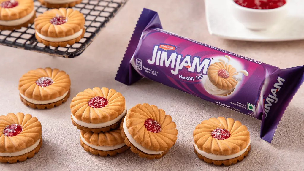 Britannia Treat JimJam Biscuits 100g 2.webp